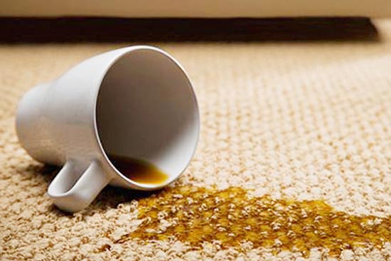 去除地毯污渍的六个小妙招 