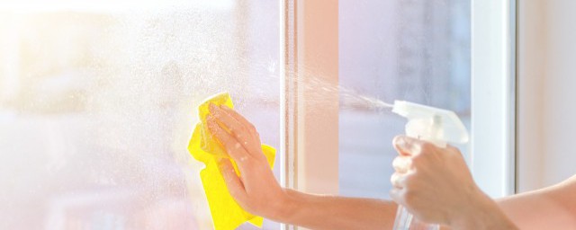 去除玻璃上油漆的五个绝招 