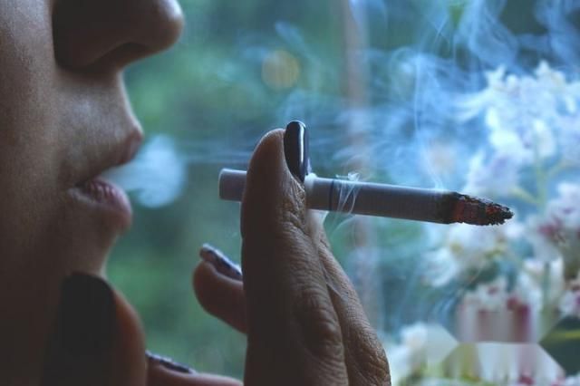 长期抽烟的危害而又戒不掉，身体定期需要做那些检查？